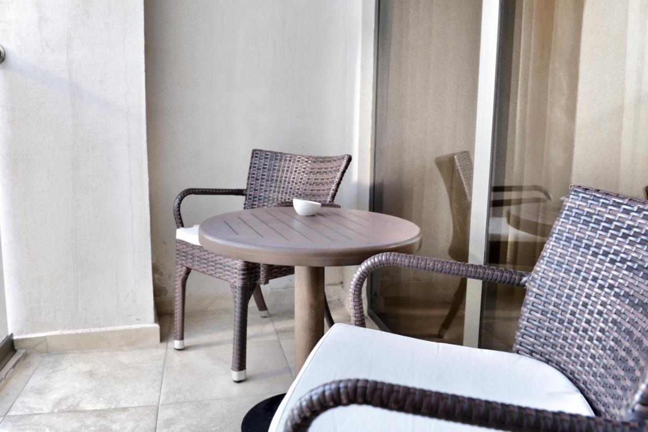 Colosseum Marina Hotel Batumi Esterno foto