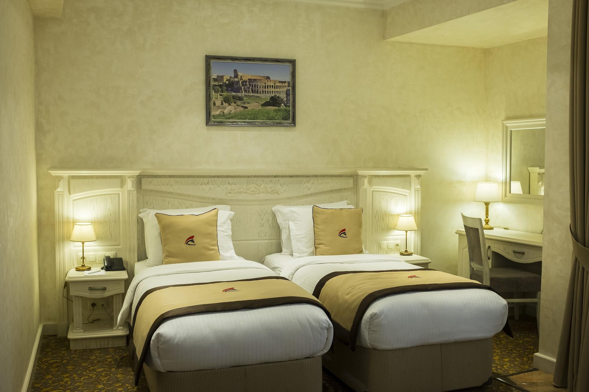 Colosseum Marina Hotel Batumi Esterno foto