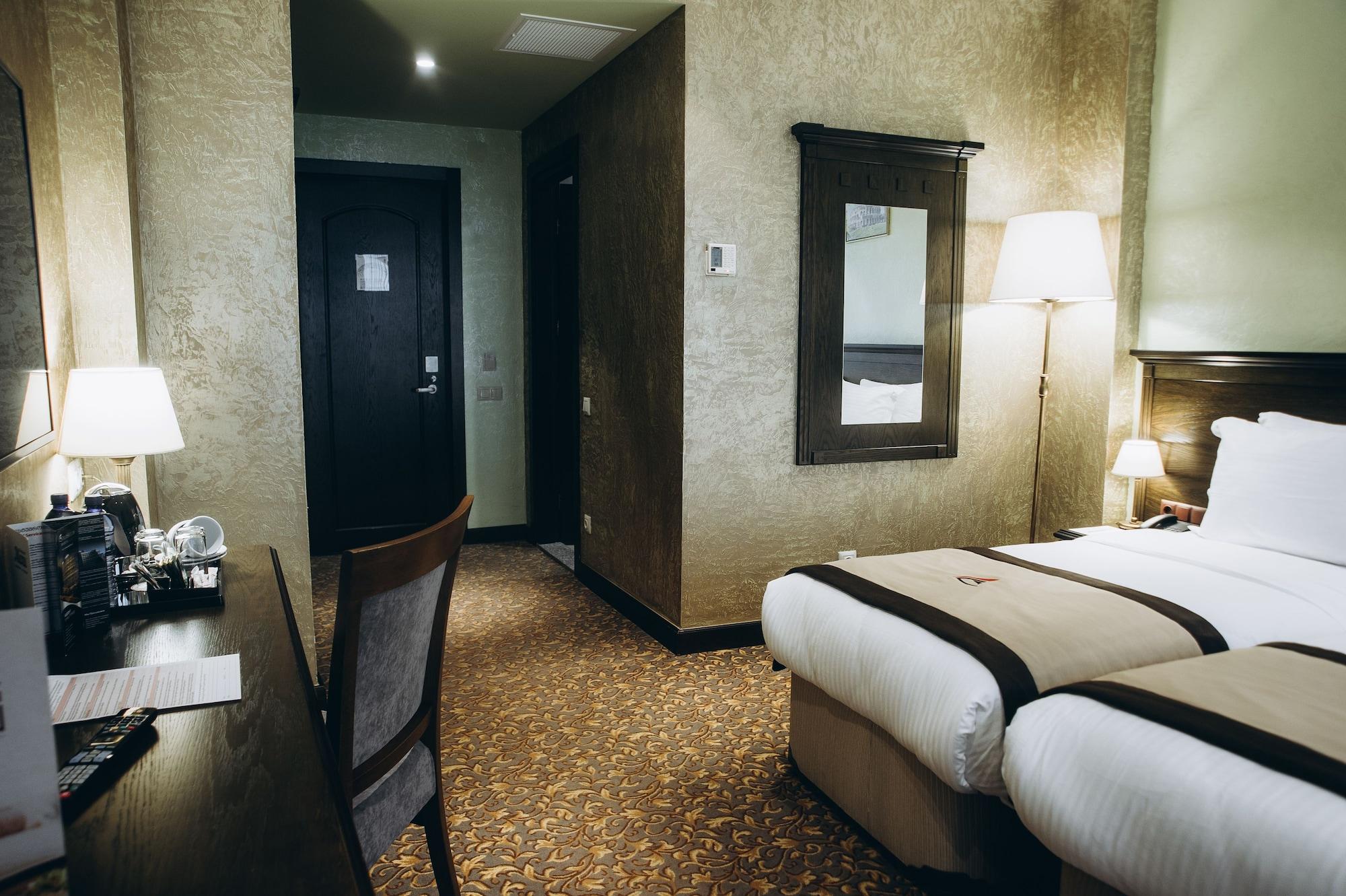 Colosseum Marina Hotel Batumi Esterno foto
