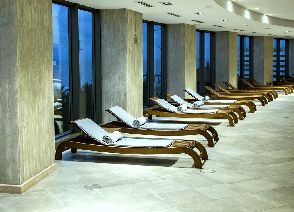 Colosseum Marina Hotel Batumi Esterno foto