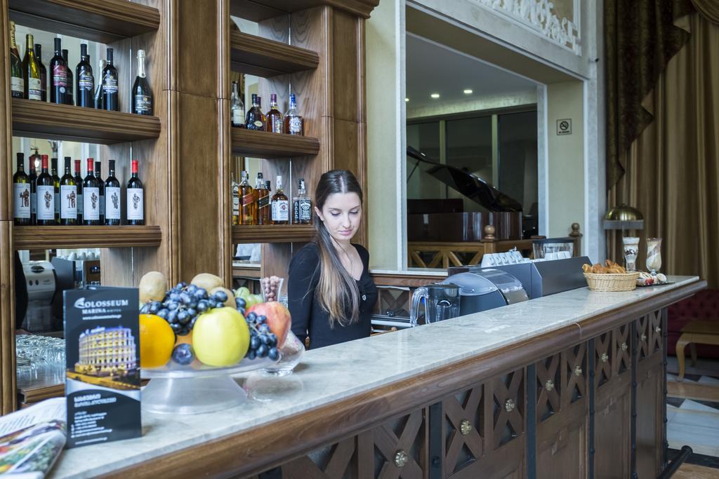 Colosseum Marina Hotel Batumi Esterno foto